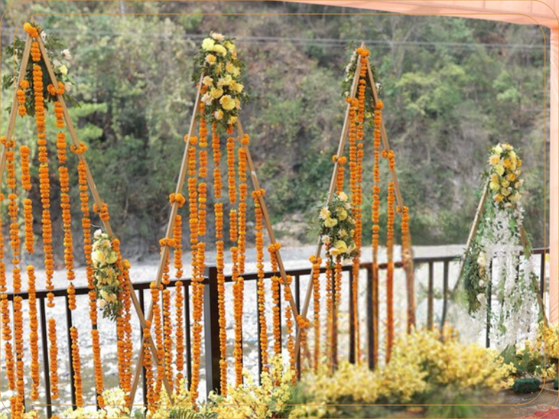 outdoor haldi decor idea for destination wedding in rishikesh